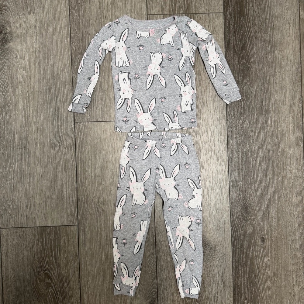 CARTERS 2PC EASTER SNUG FIT LONG SLEEVE TOP AND PANTS PJ SET BUNNIES GREY 2T